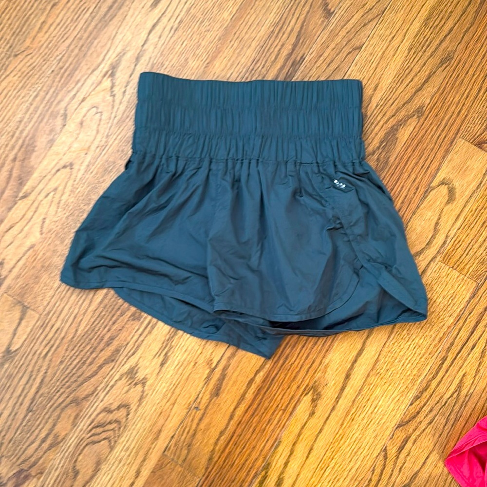 Free People “the way home”
Short dark teal xs